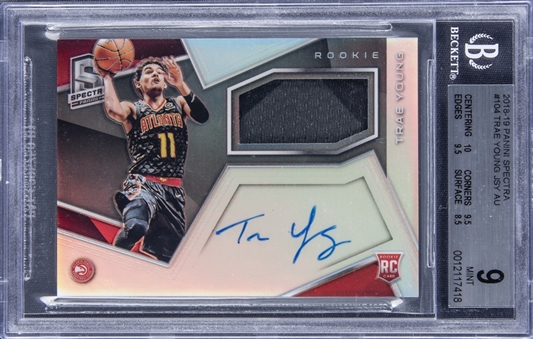 2018-19 Panini Spectra #104 Trae Young Signed Patch Rookie Card (#096/299) – BGS MINT 9/BGS 9